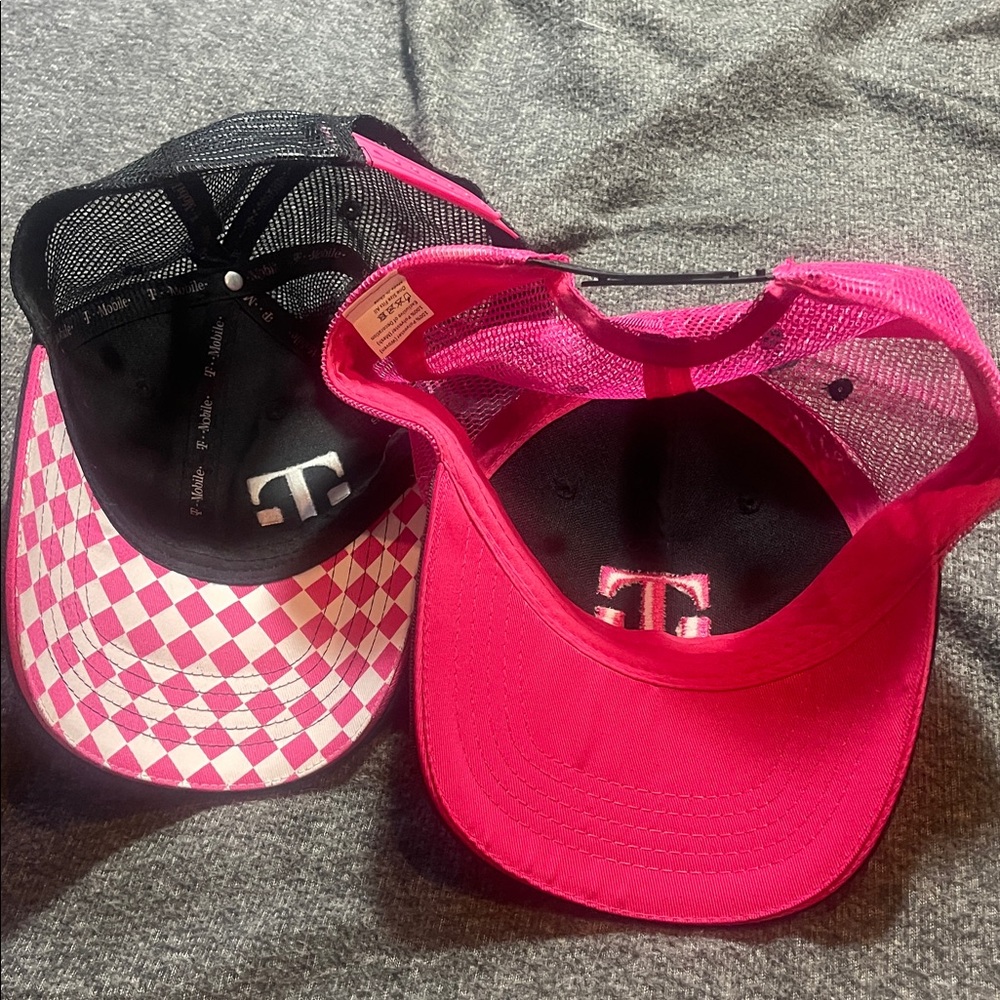 T-Mobile Hat Bundle - image 5